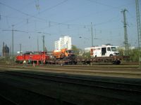 Bahnverladung - DB Bahn AG -Kanal-TV Inspektionsfahrzeug - Saug und Spuehlfahrzeug - Firma Weimann